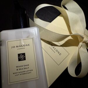 JO MALONE Wood Sage & Sea Salt Hand and Body Lotion